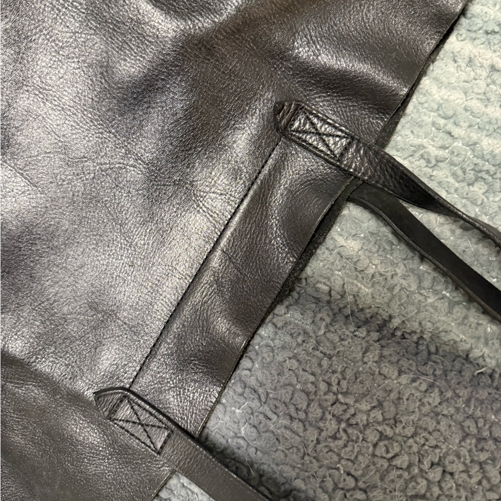 Madewell Black Leather Tote Bag - Picture 5 of 6